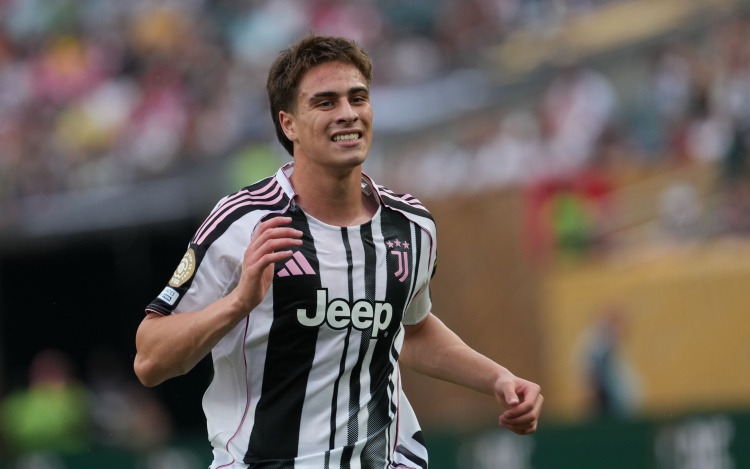 欧宝体育官方入口-阿斯报：英超big6均对伊尔迪兹感兴趣，尤文愿考虑接近1亿欧报价